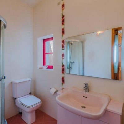 Bathroom 4 En-suite